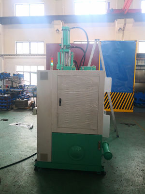 Produto de borracha da máquina da modelação por injeção do silicone 100T-1000T que faz a máquina