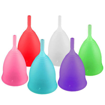 Máquina de moldagem por compressão a vácuo para fabricação de copos menstruais de silicone