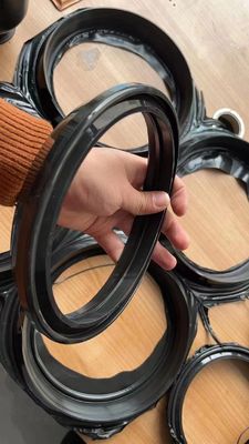 Máquina de fabricação de peças de borracha Máquina de moldagem por compressão hidráulica para fabricação de vedações de borracha para tubos de UPVC