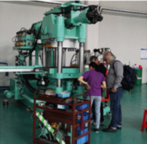 Máquina de Injeção Horizontal Ajustável Máquina de Fabricação de Isoladores de Polímero Composto